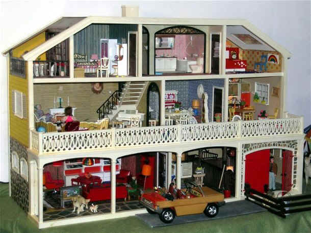 1980s dollhouse